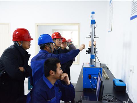 扬中市委常委孙健一行来1066vip威尼斯旅行“柴继涛劳模立异事情室”